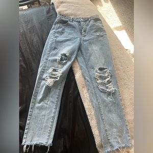 HR Distressed Jeans
